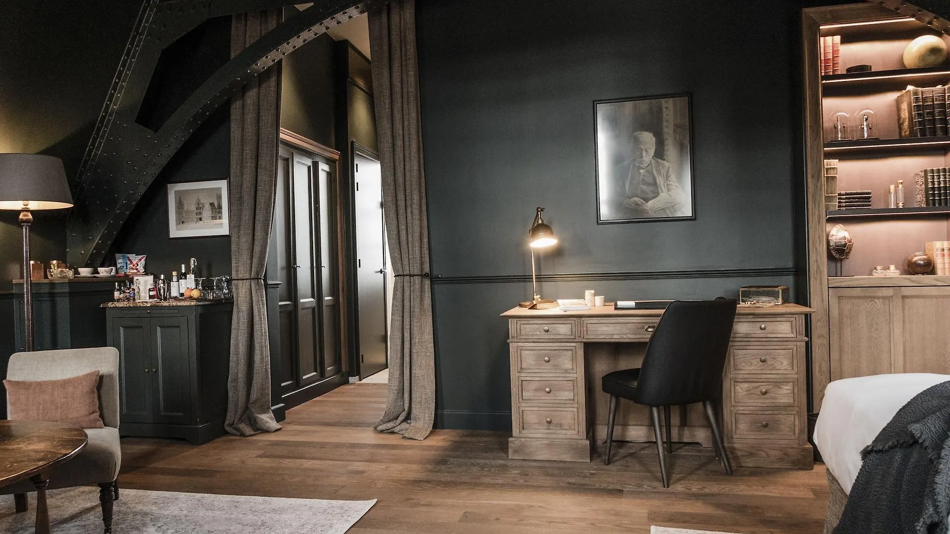 1898 The Post Hotel Ghent