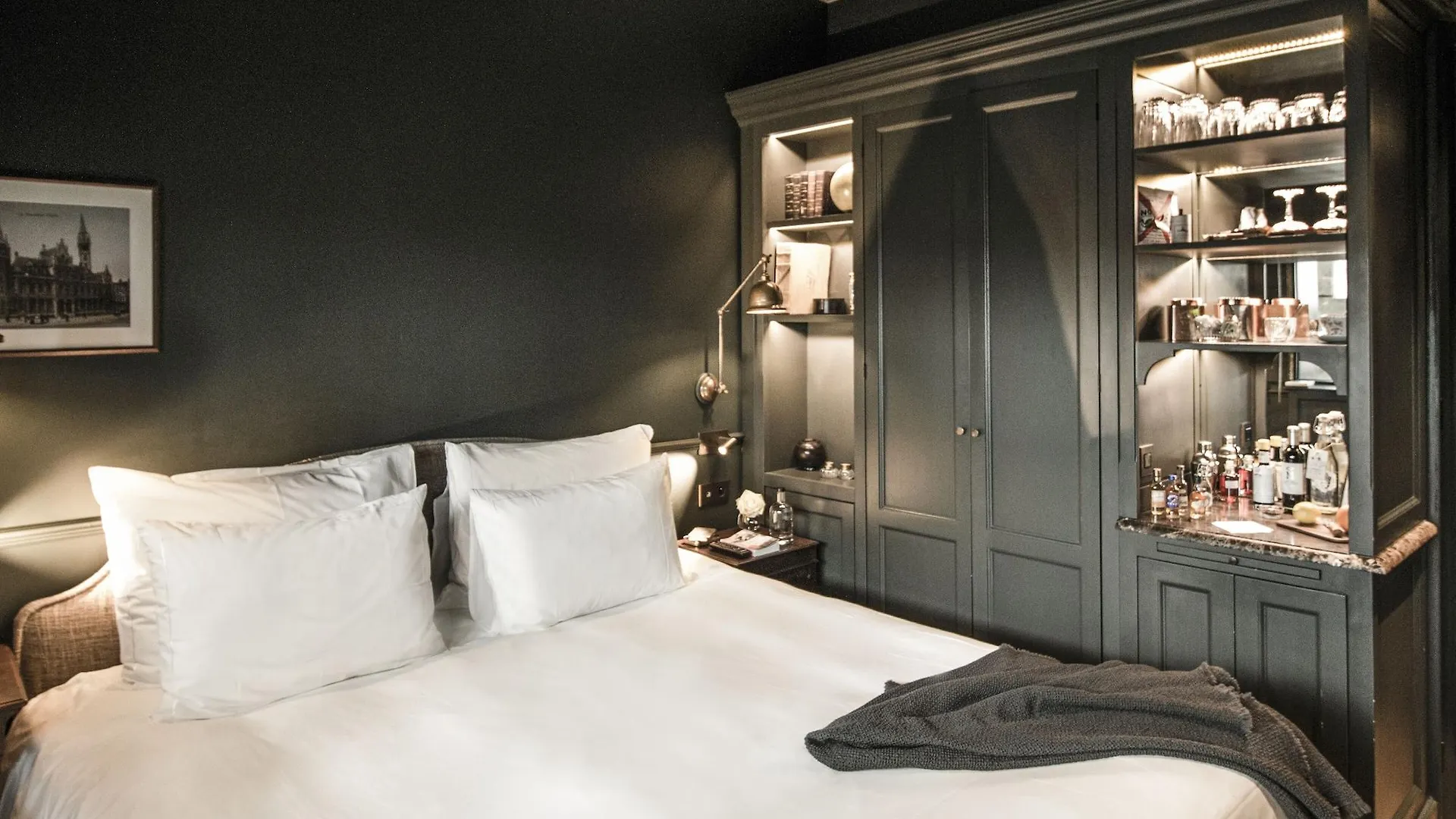 1898 The Post Hotel Ghent